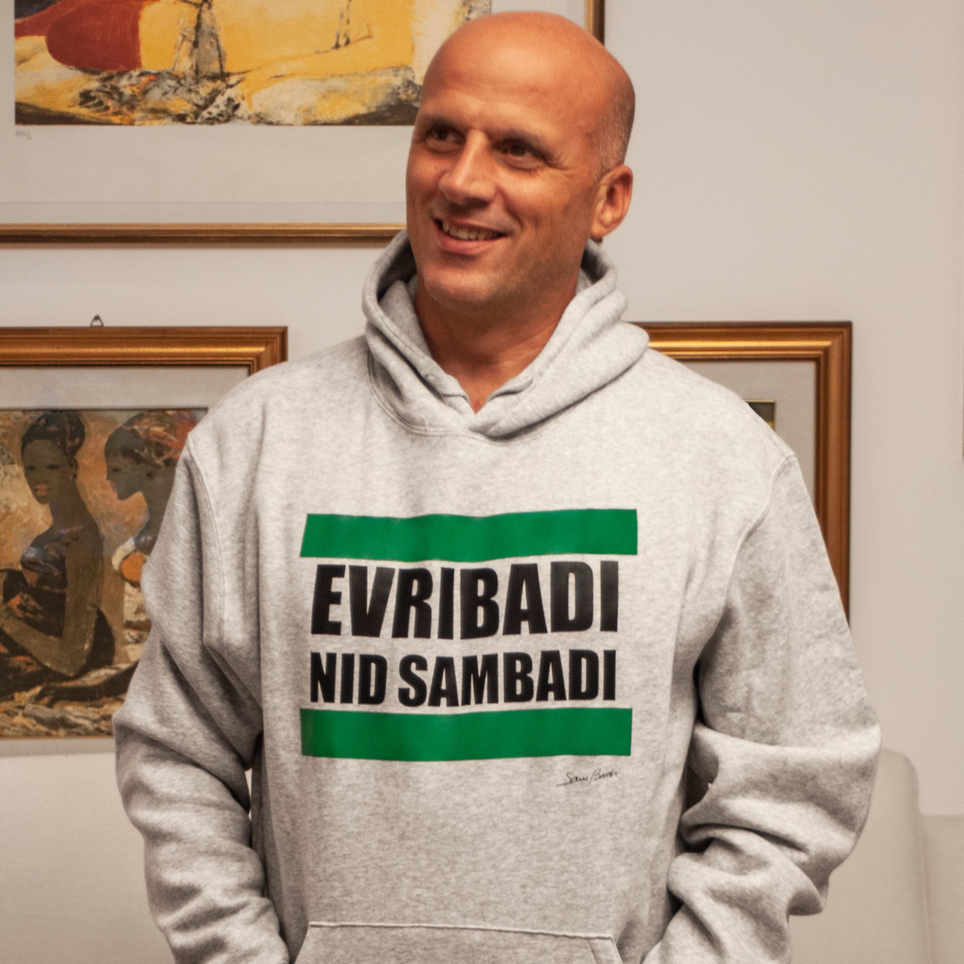 Evribadi Nid Sambadi everybody need somebody Hoodie Sam Badi Clothing